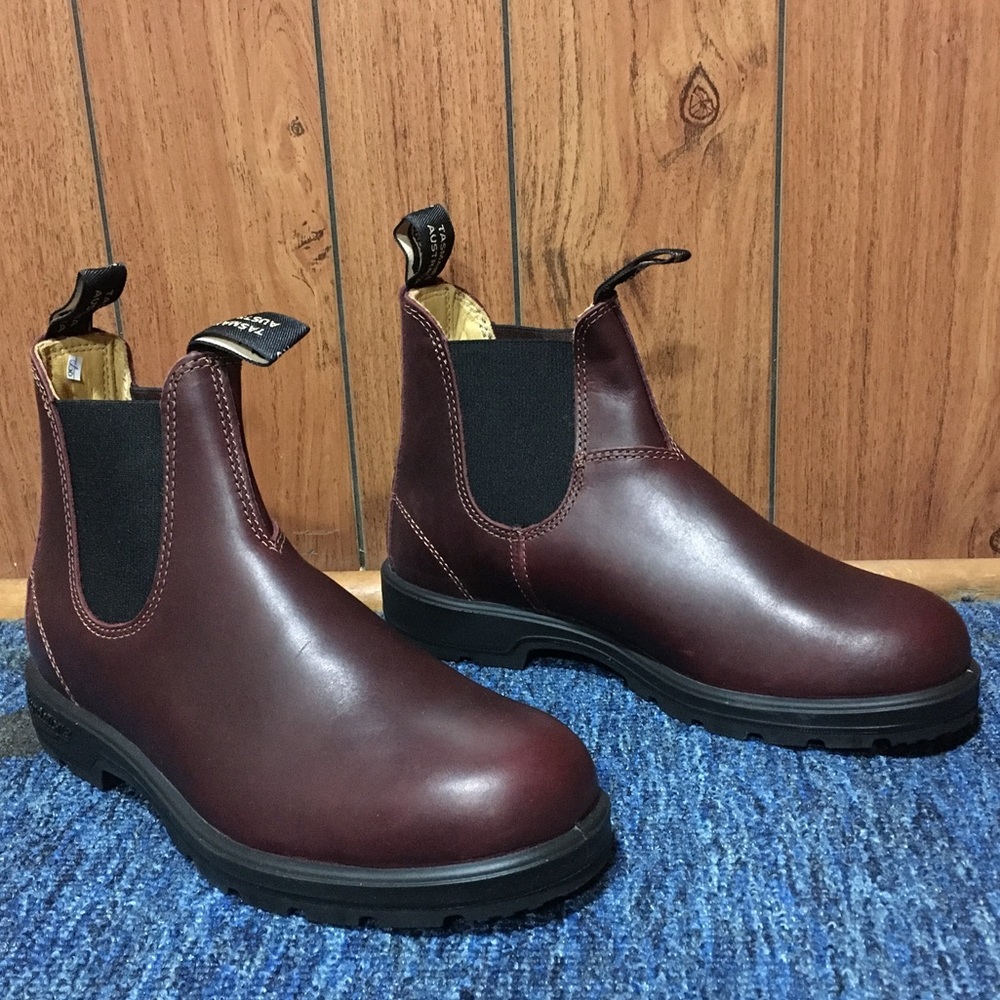 Lightly Used Blundstone Pull-on Boots Redwood With Box